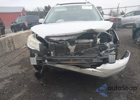 2014 Subaru Forester 2.5I Premium из США, поврежденный, VIN JF2SJAEC4EH526382